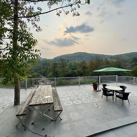 Saraiville- Luxury Riverside Cottages Dehradun Exterior foto