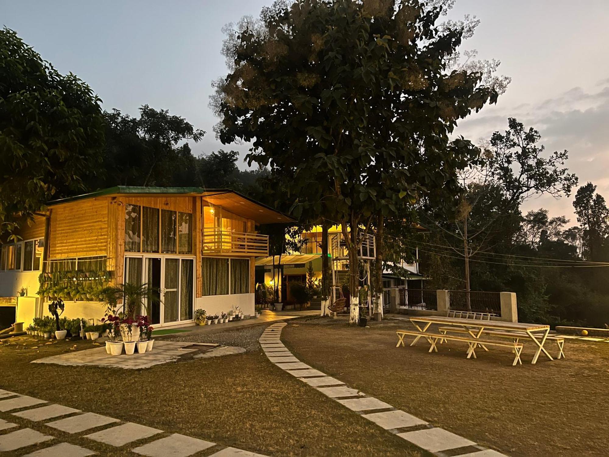 Saraiville- Luxury Riverside Cottages Dehradun Exterior foto